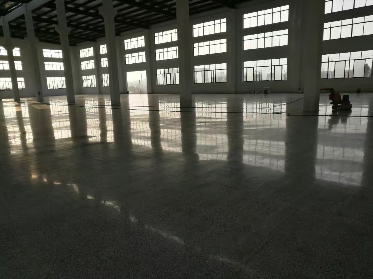 混凝土密封固化劑地坪能起到什么作用？